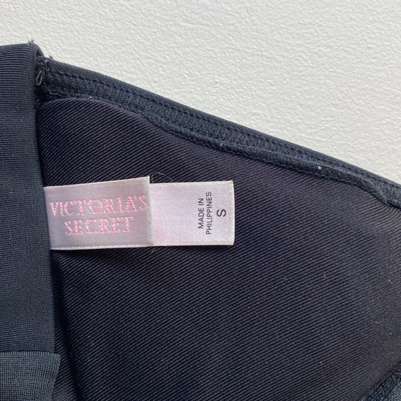 Black Victoria’s Secret Holter bathing suit top padded - Picture 5 of 5